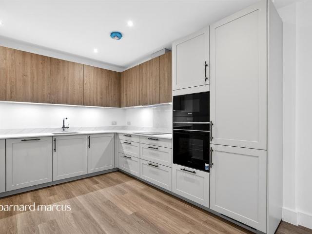 Flat for sale in Cockfosters, Isle Of Man