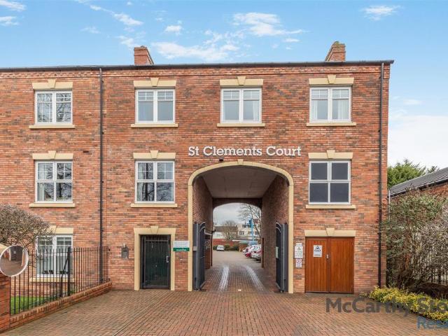 Flat for sale in Atherstone CP, Gun Hill