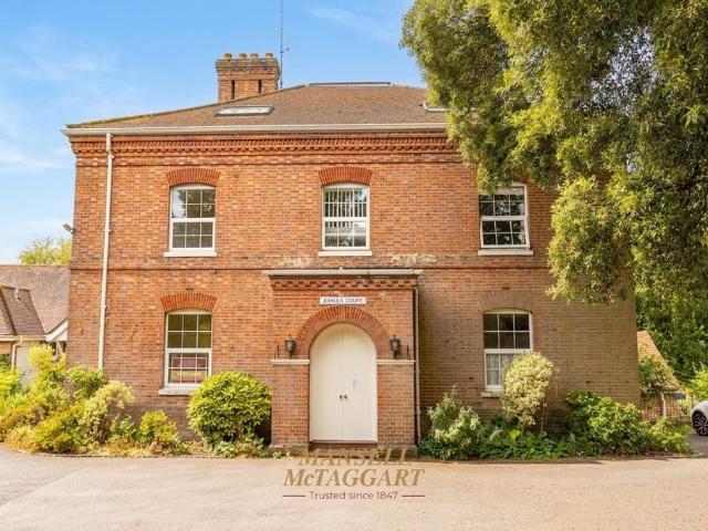 Flat for sale in Hartfield, Wealden