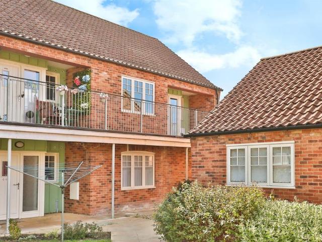 Flat for sale in East Tuddenham, Norfolk