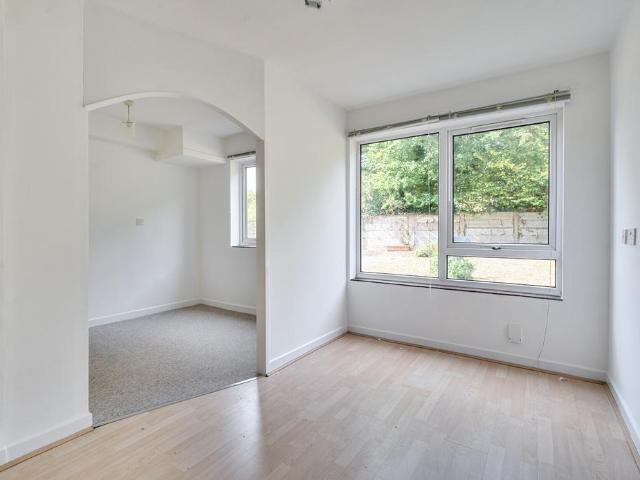 Flat for sale in Feckenham, City Of Bristol