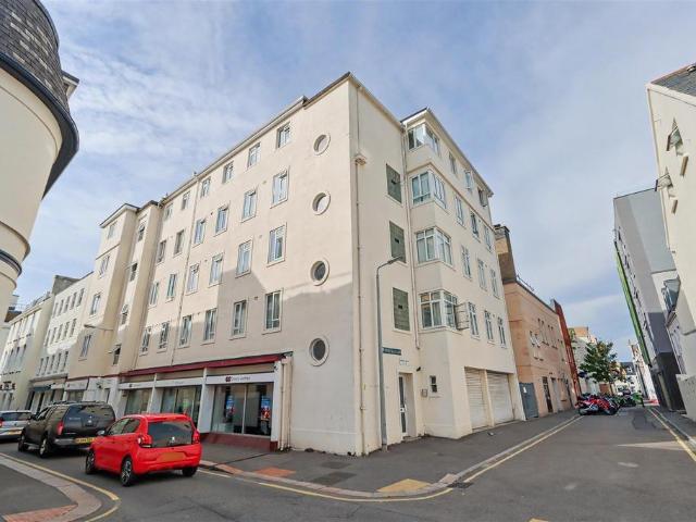 Flat for sale in St Helier, Greater London