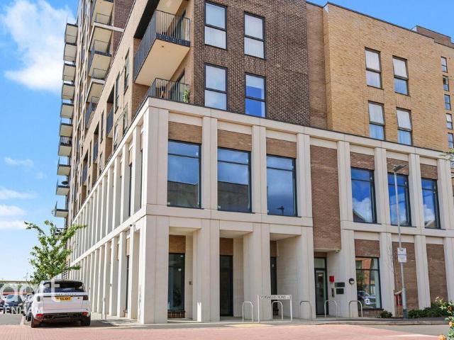 Flat for sale in Greater London