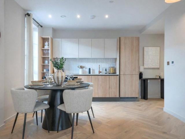 Flat for sale in Kentish Town, Greater London