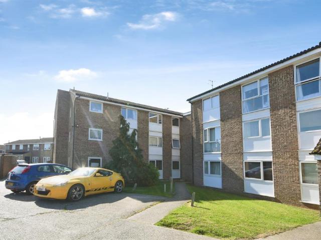 Flat for sale in Chelmsford, Essex