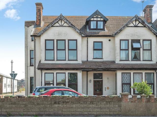 Flat for sale in Cobholm Island, Stokesby