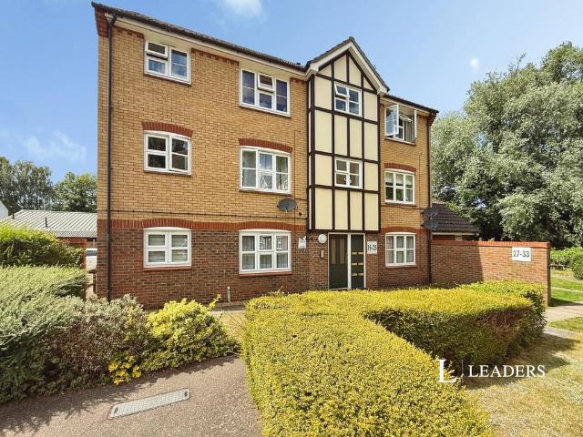 Flat for sale in Heigham Grove, East Bank