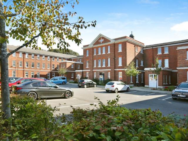 Flat for sale in Clayhall, Middlecroft