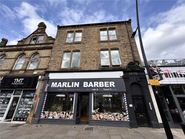 Flat for sale in West Yorkshire