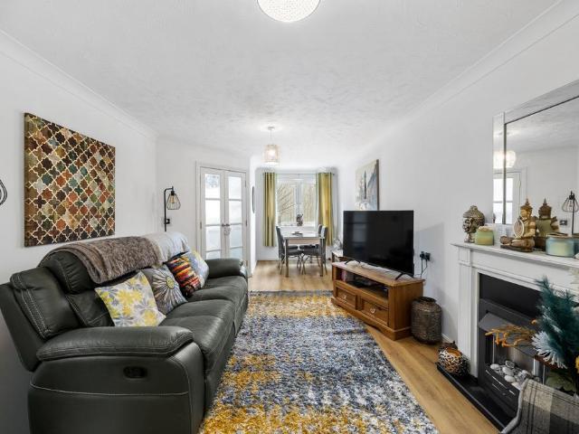 Flat for sale in Feckenham, City Of Bristol