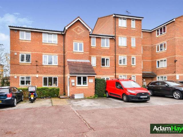 Flat for sale in Finchley, Isle Of Man