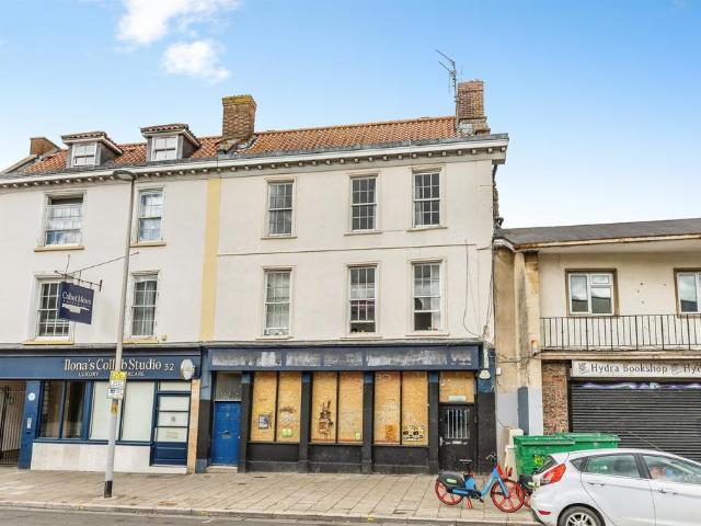 Flat for sale in Broadmead, Feckenham