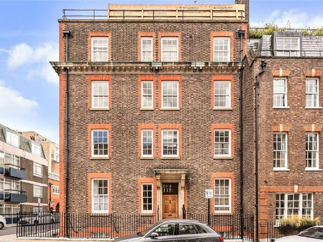 Flat for sale in Victoria, Greater London