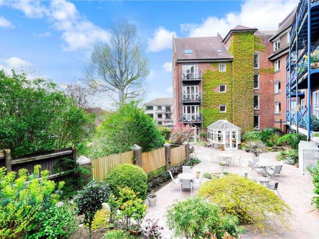 Flat for sale in Brunswick