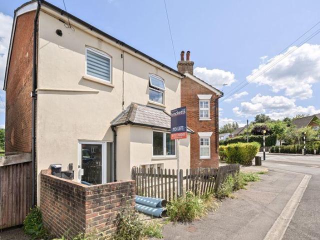 Flat for sale in Brook Street, Bourne Vale