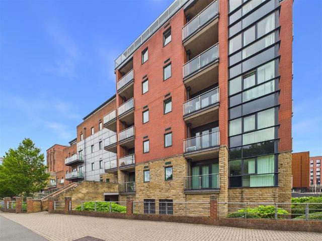 Flat for sale in Sharrow Vale, South Yorkshire