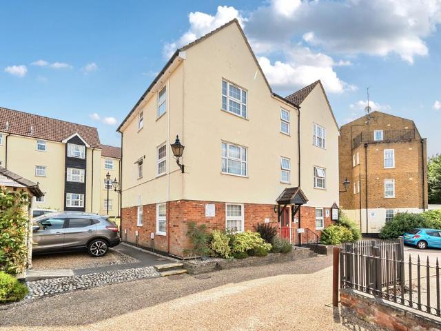 Flat for sale in Hockerill, Colliers End