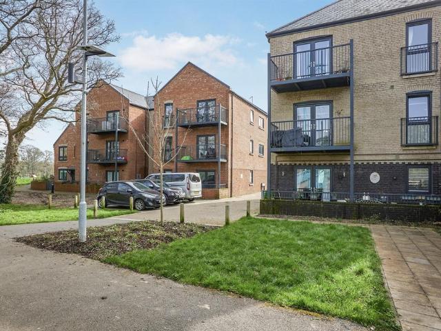 Flat for sale in Thornicombe, East Dorset