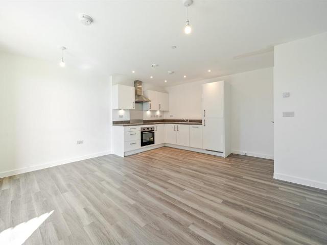 Flat for sale in Fishery, Maidenhead