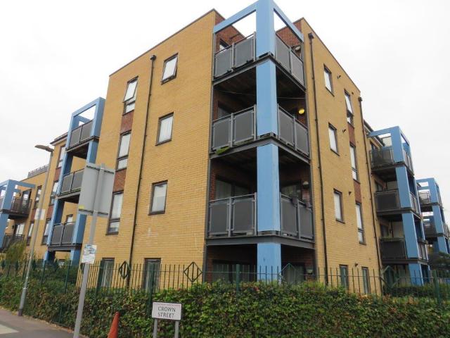 Flat for sale in Dagenham, Greater London