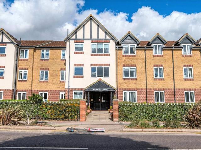 Flat for sale in North Shoebury, Alton Barnes