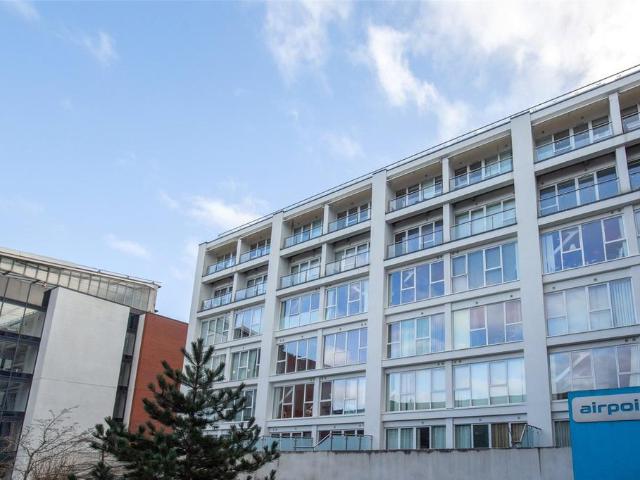 Flat for sale in Feckenham, City Of Bristol