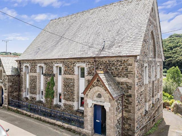 Flat for sale in Calstock