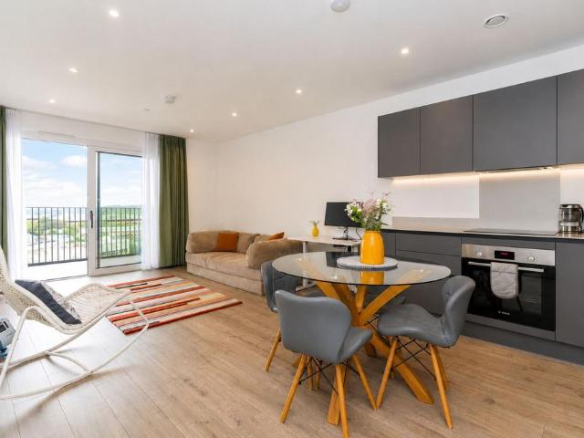 Flat for sale in North Watford, Watford