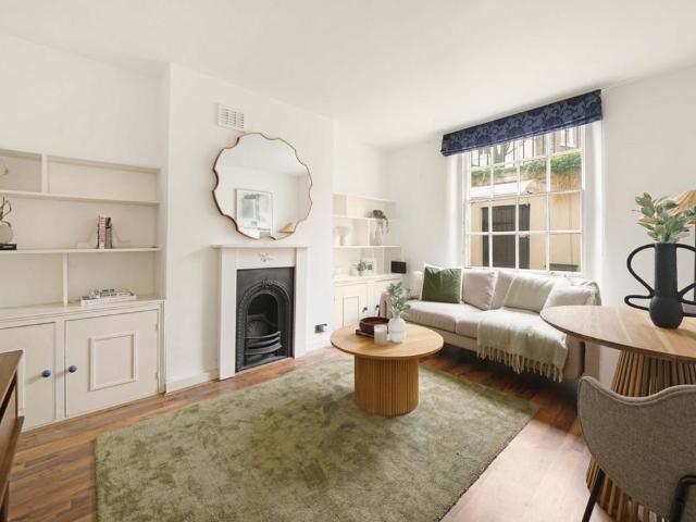 Flat for sale in City of Westminster, Greater London
