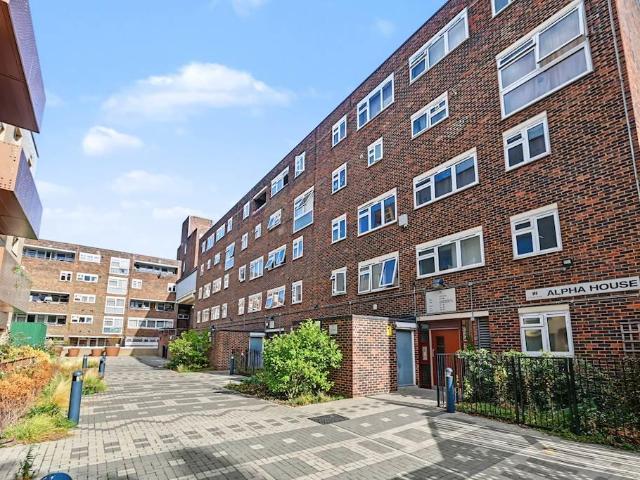 Flat for sale in City of Westminster, Greater London