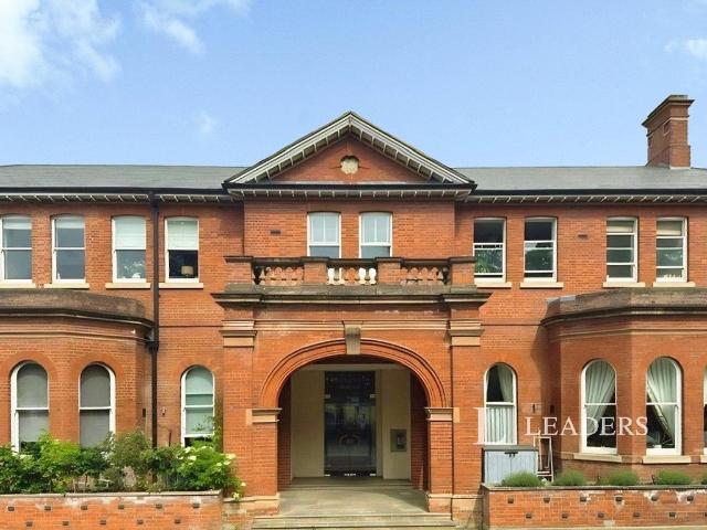 Flat for sale in Old Heath, Fordham Heath