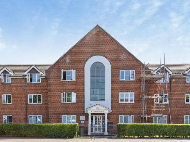 Flat for sale in Holywell Estate, North Watford