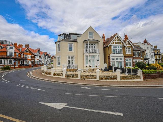 Flat for sale in Alton Barnes, Isle Of Man