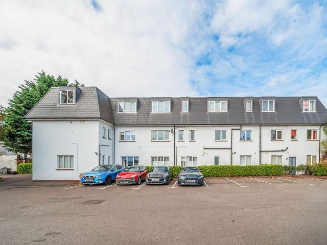 Flat for sale in Wexham and Ivers Community Board, Iver