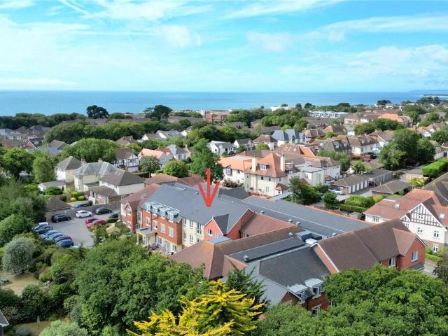 Flat for sale in Highcliffe