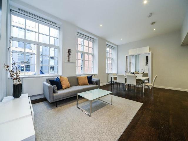 Flat for sale in Marylebone, Greater London