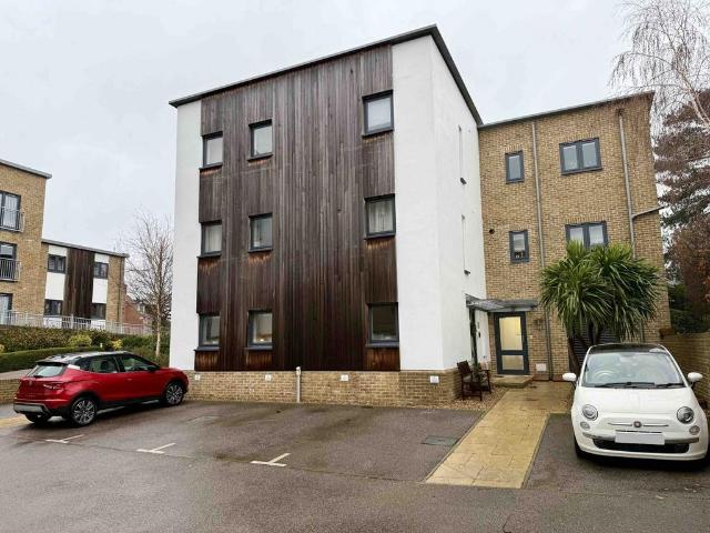 Flat for sale in Walton, Eastbridge