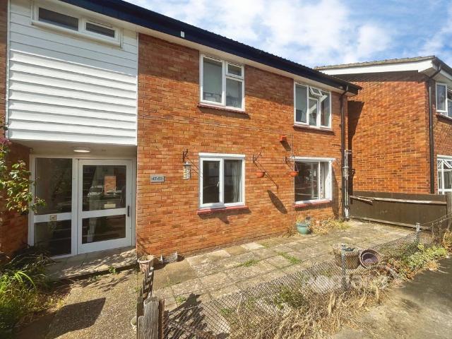 Flat for sale in Holyport, Bray