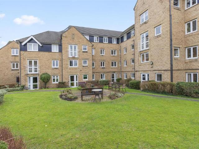 Flat for sale in Ilkley, West Yorkshire
