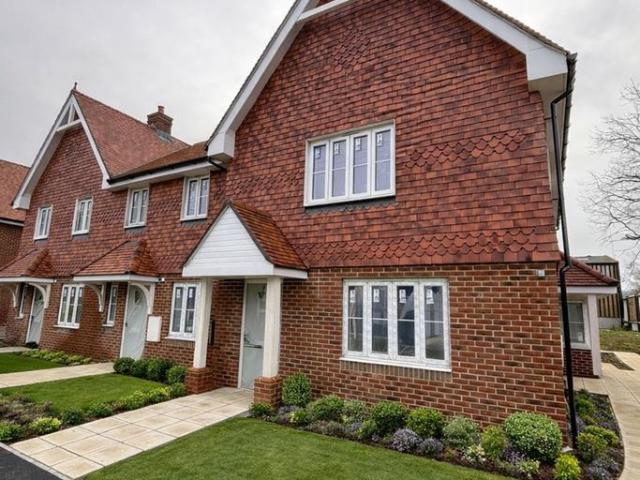 Flat for sale in Horsham, West Sussex