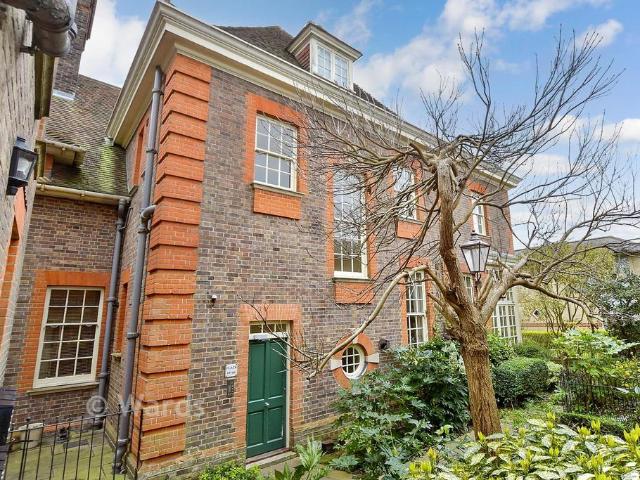 Flat for sale in West Cliff, Acol