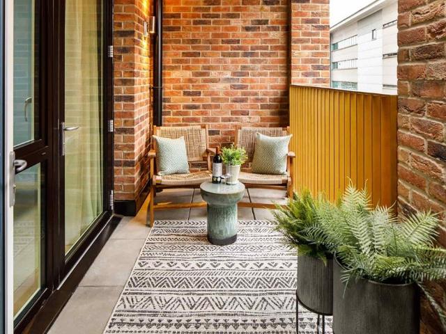 Flat for sale in Earlsfield, Greater London