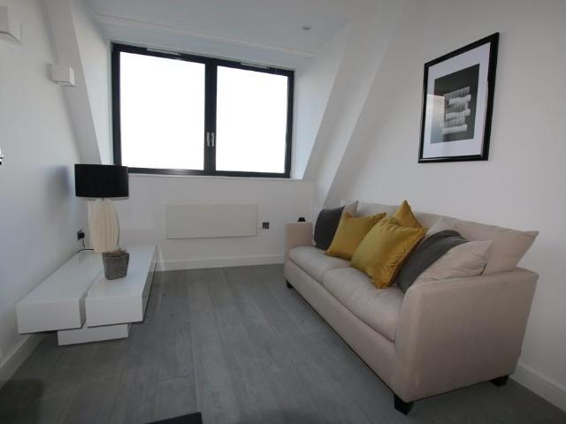 Flat for sale in Slough