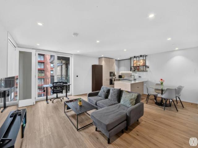 Flat for sale in Blackwall, Greater London