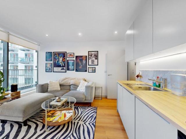 Flat for sale in Fish Island, Bow
