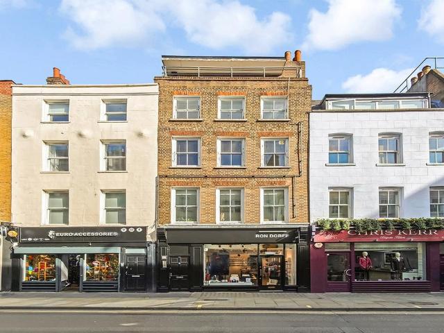 Flat for sale in Soho, Greater London