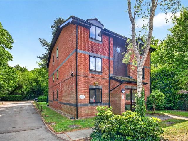 Flat for sale in Martin's Heron, Winkfield