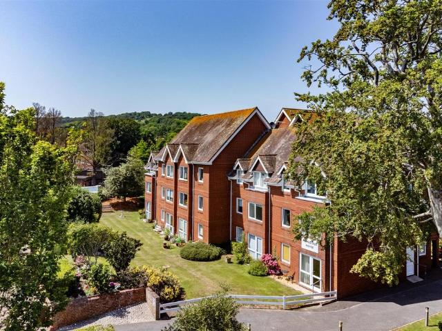Flat for sale in Eastbourne, East Sussex