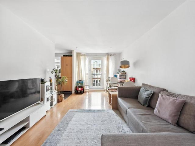 Flat for sale in St. George in the East, Shadwell