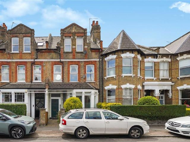 Flat for sale in Crouch End, Greater London